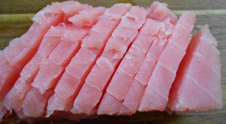 photo of saku tuna slices